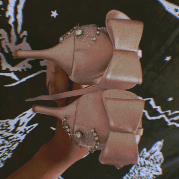 Custom crystal bridal/prom shoes - Picture 4 of 6